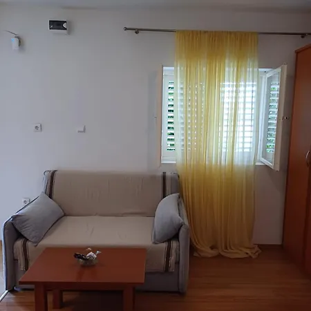Casa de hóspedes Anica 3*
